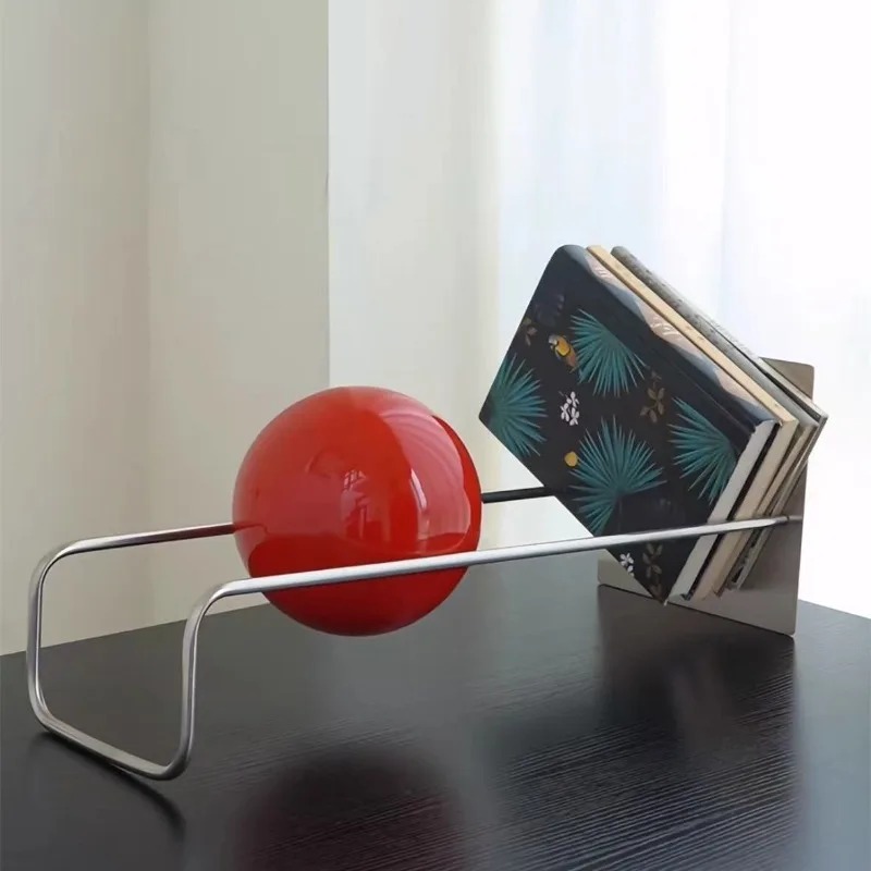 Creative Defying Bookshelf Mid - đánh giá và giá Home Decor Magazine