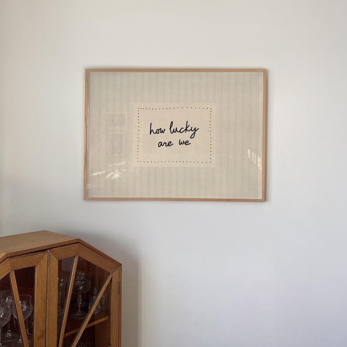 Modern,Minimalist How Lucky Ar - đánh giá và giá Home Decor Theme